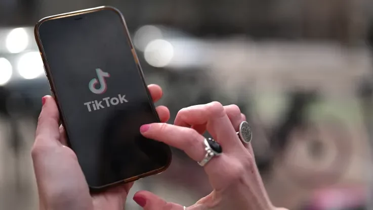 TikTok оштрафован на 16 миллионов долларов в Великобритании за неправомерное использование данных о детях, поскольку проверка китайского приложения усиливается